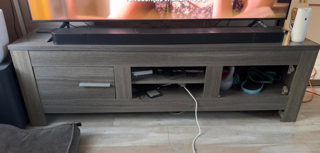 Tv kast gratis