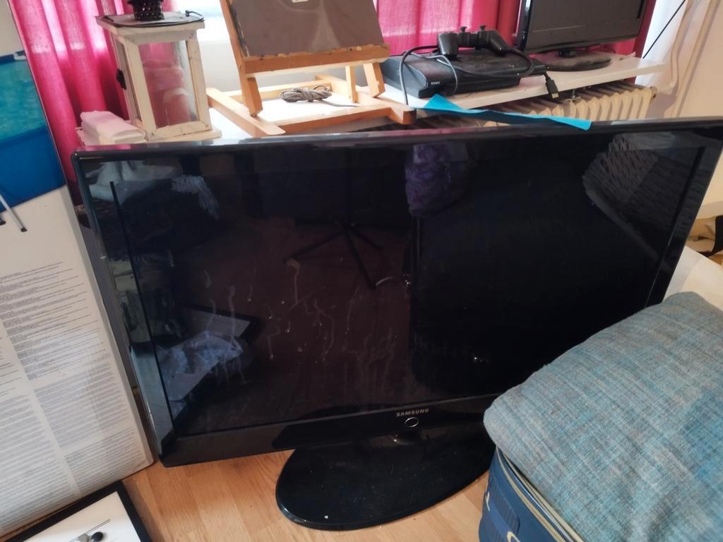 Tv, werkte toen ik hem neerzette, nu geen idee