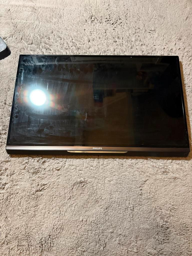 Gratis Philips Smart TV - Defect, voor onderdelen