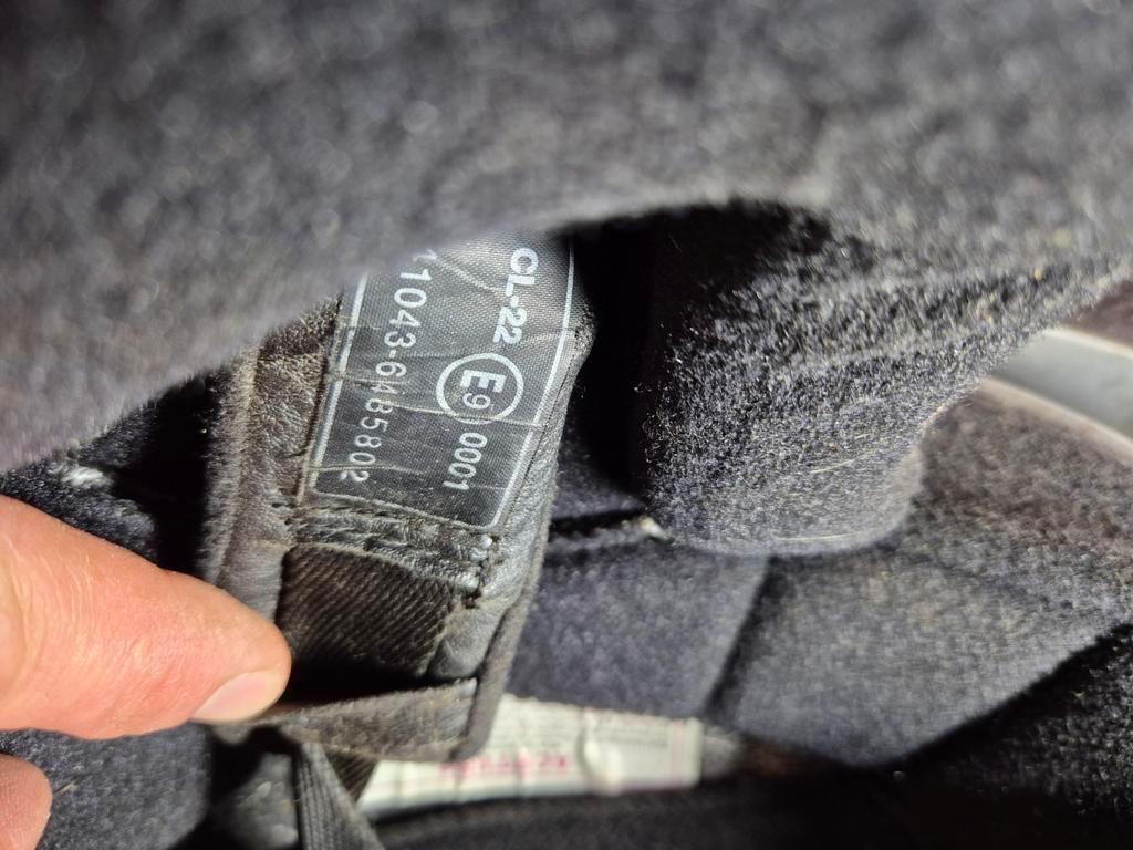 Aangeboden motorhelm maat 60