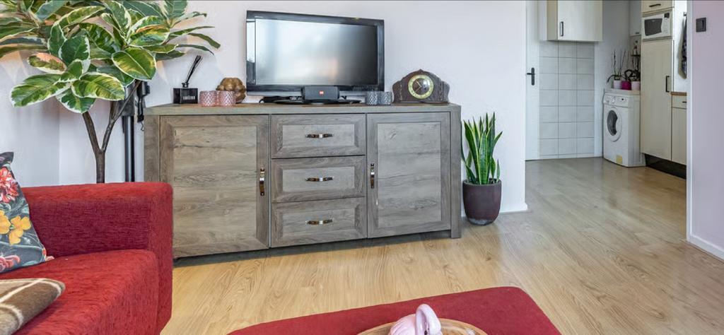 Dressoir - 165cm breed met lades en legplanken