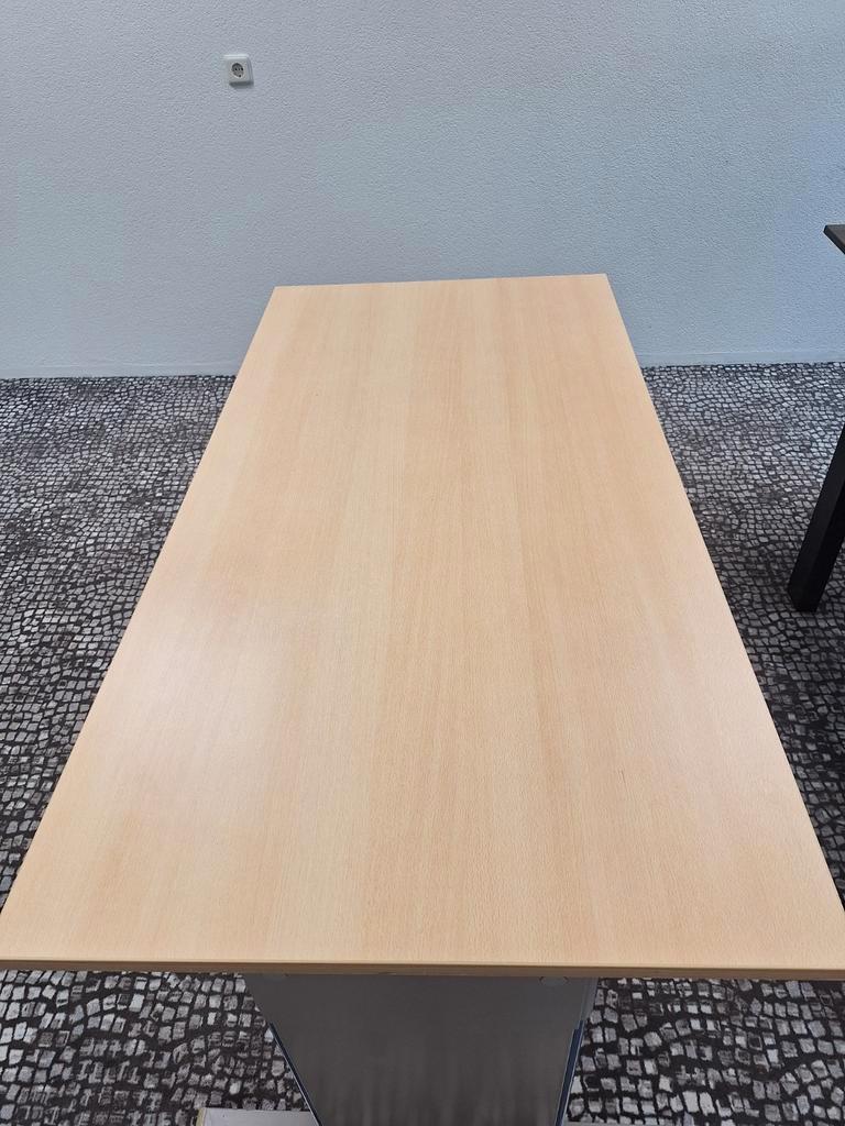 5 Gebruikte Bureaus in Prima Staat - Alles in één koop!