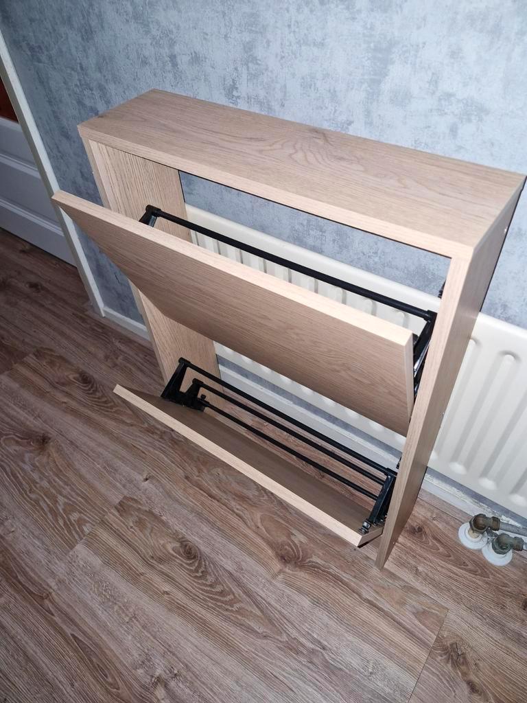 schoenenkastje - gratis voor wijn!