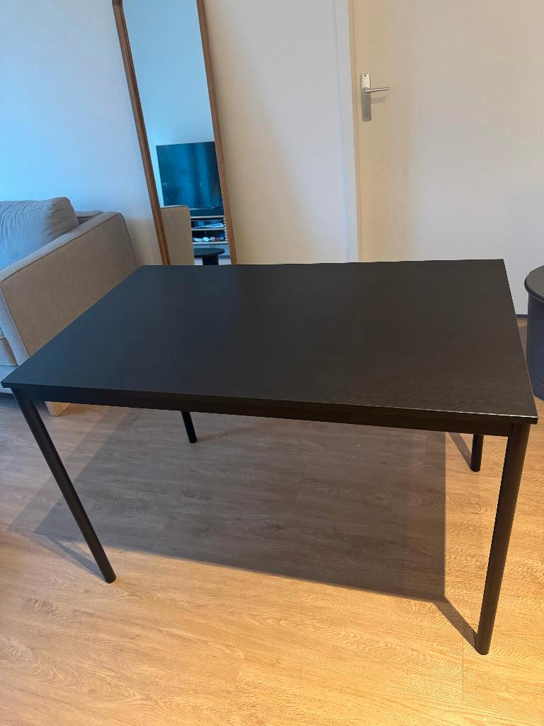 eettafel / Dinning table