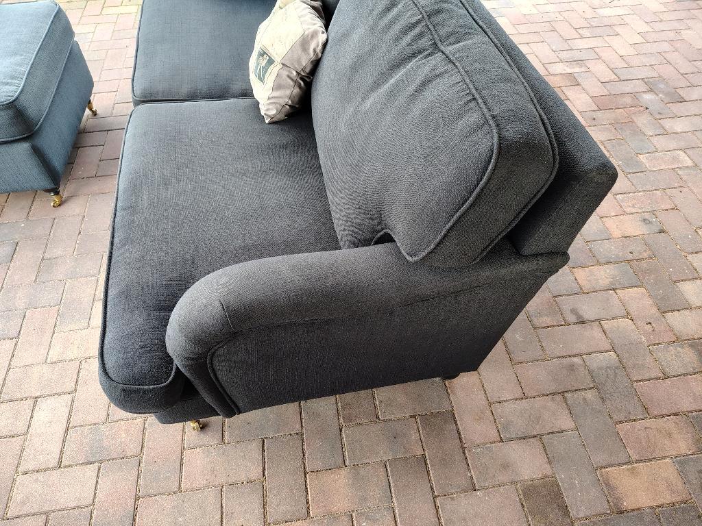 bankstel met losse voetenbank