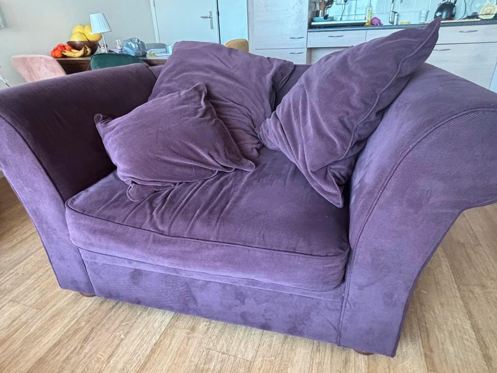 Paarse Loveseat - Comfortabel en Stijlvol