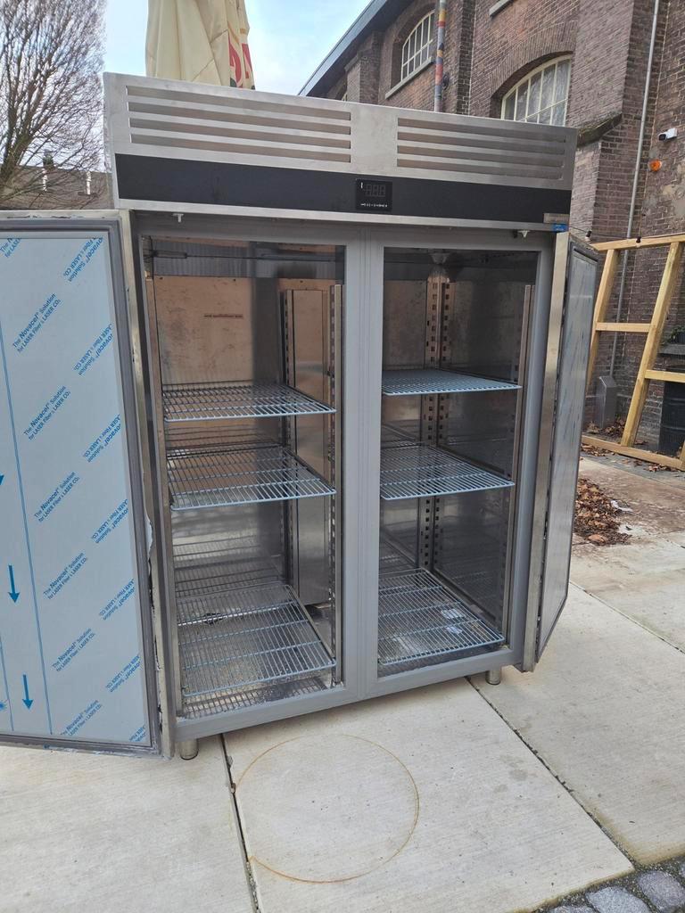 GRATIS: RVS Vrieskast [defect]