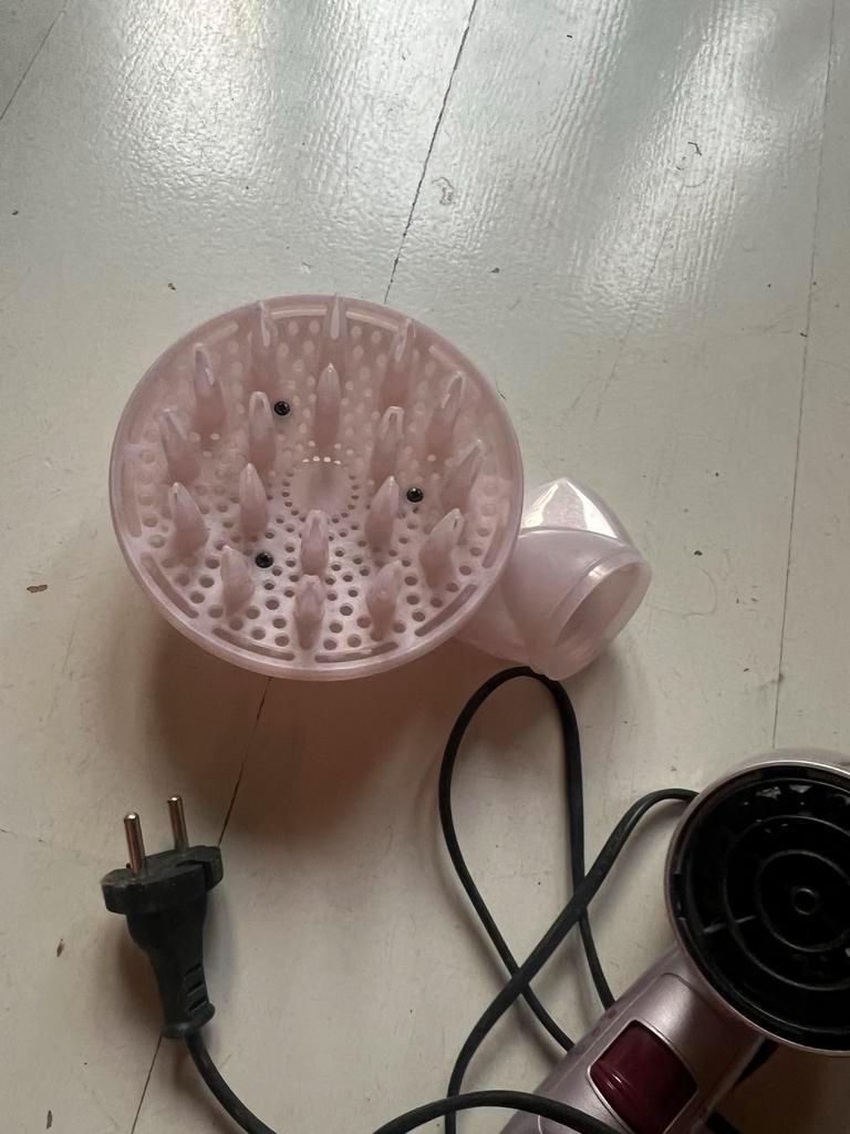 Föhn Carmen Silent Performance met opzetstukken - gratis