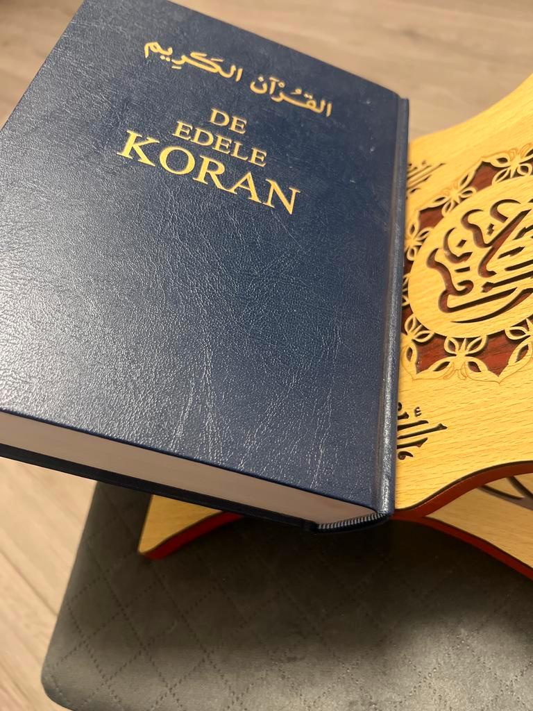 De quran/Koran met Nederlandse interpretatie