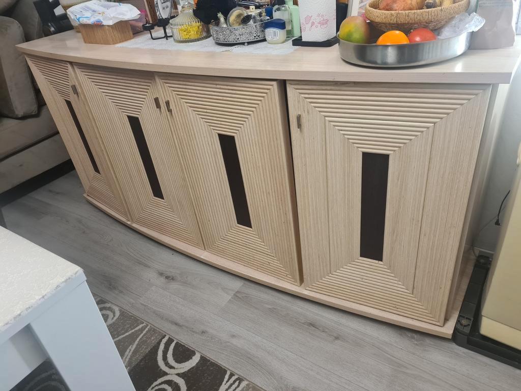 6 Stoelen gratis + commode