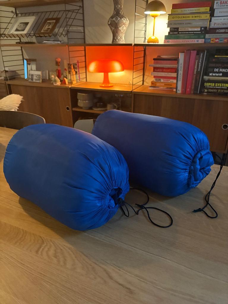 Twee slaapzakken - (bijna) nieuw  GRATIS af te halen