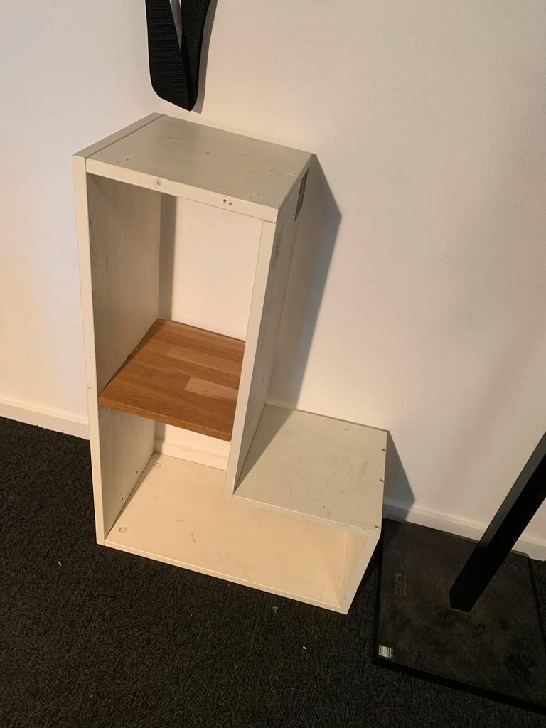 Houten wandrek/boekenrek 54x27x80