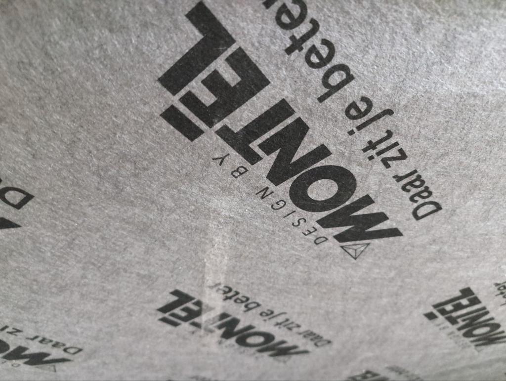 3 zits bank van Montel