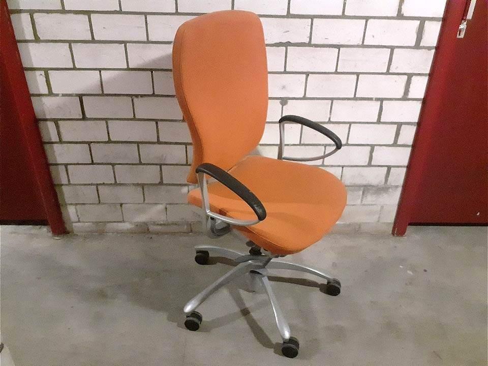 GRATIS: verstelbare bureaustoel in zeer goede staat b9
