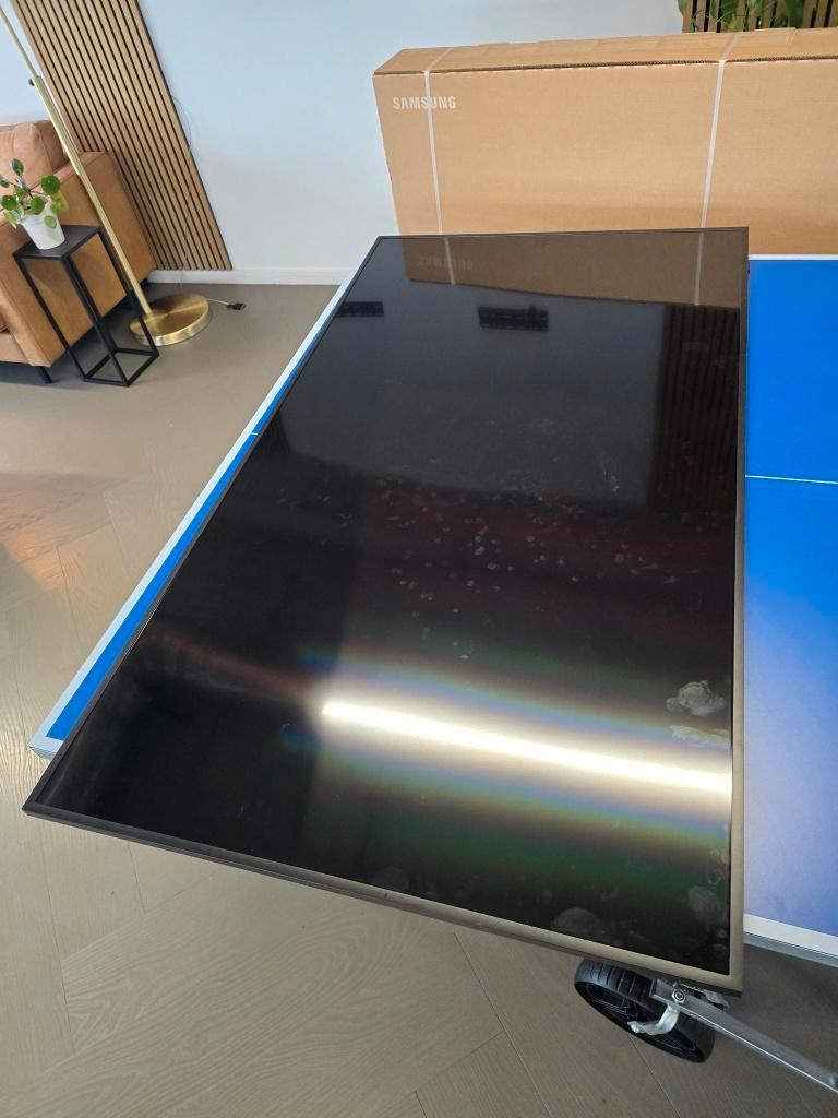 Defecte Samsung QE75LS03A