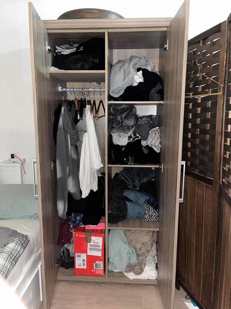 Houten Kleding kast - 13 december ophalen