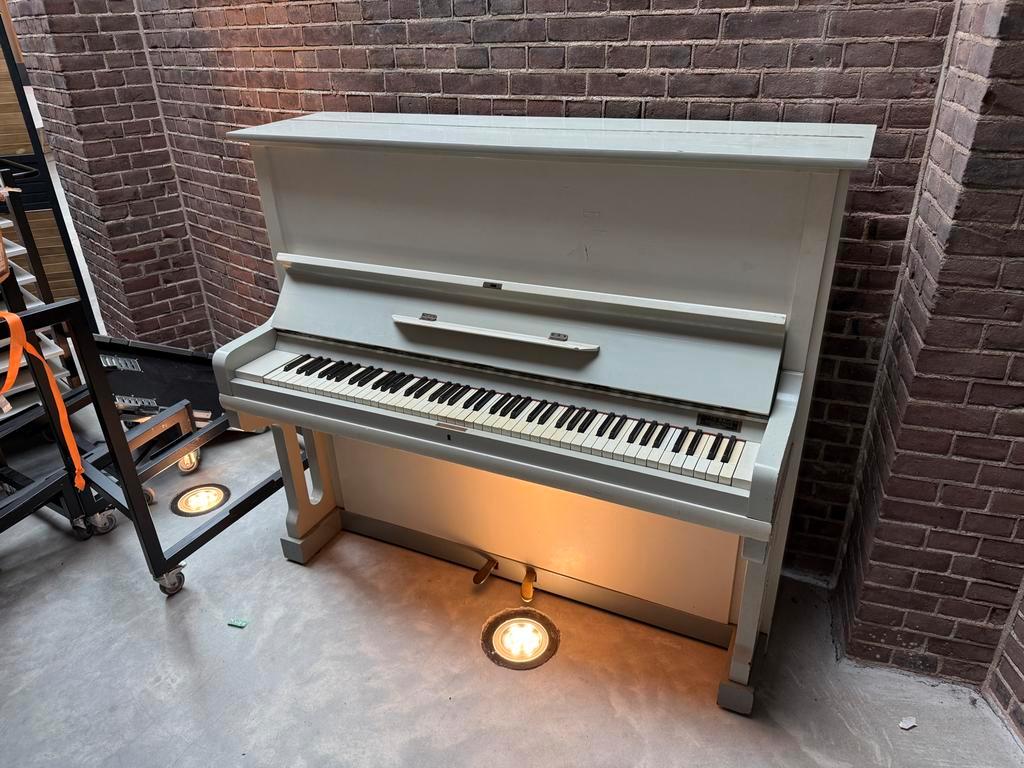Grijze Piano