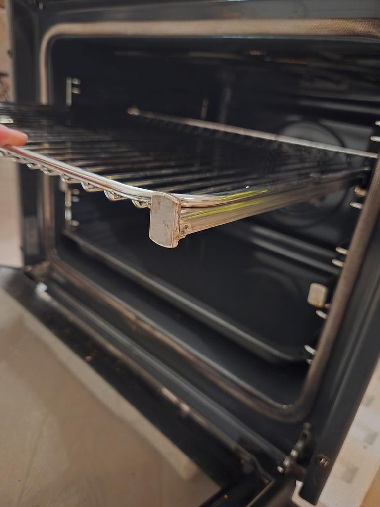 Laatste kans Inbouw Oven met Grill, boven en/of onderwarmte