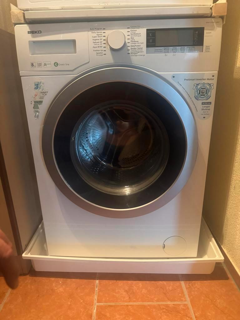 Beko Wasmachine voorlader 8 kg, centrifugeert niet meer.
