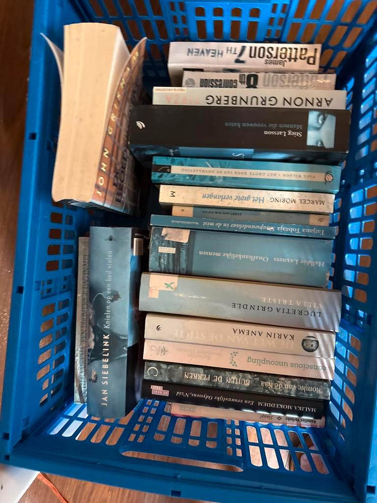 Gratis op te halen: ca. 100 boeken