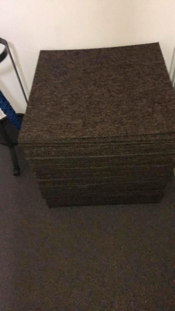 Tapijttegels 40 m2, GRATIS ophalen in Tilburg ,50 bij 50 cm