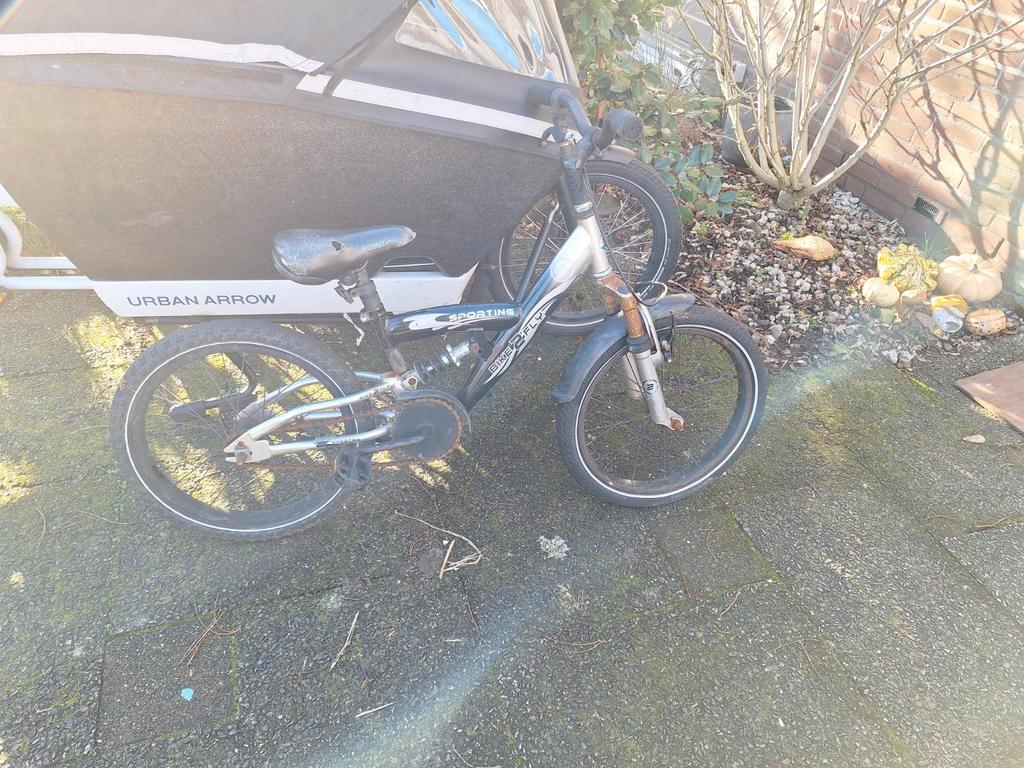 Kinderfiets crossfiets.  16 inch