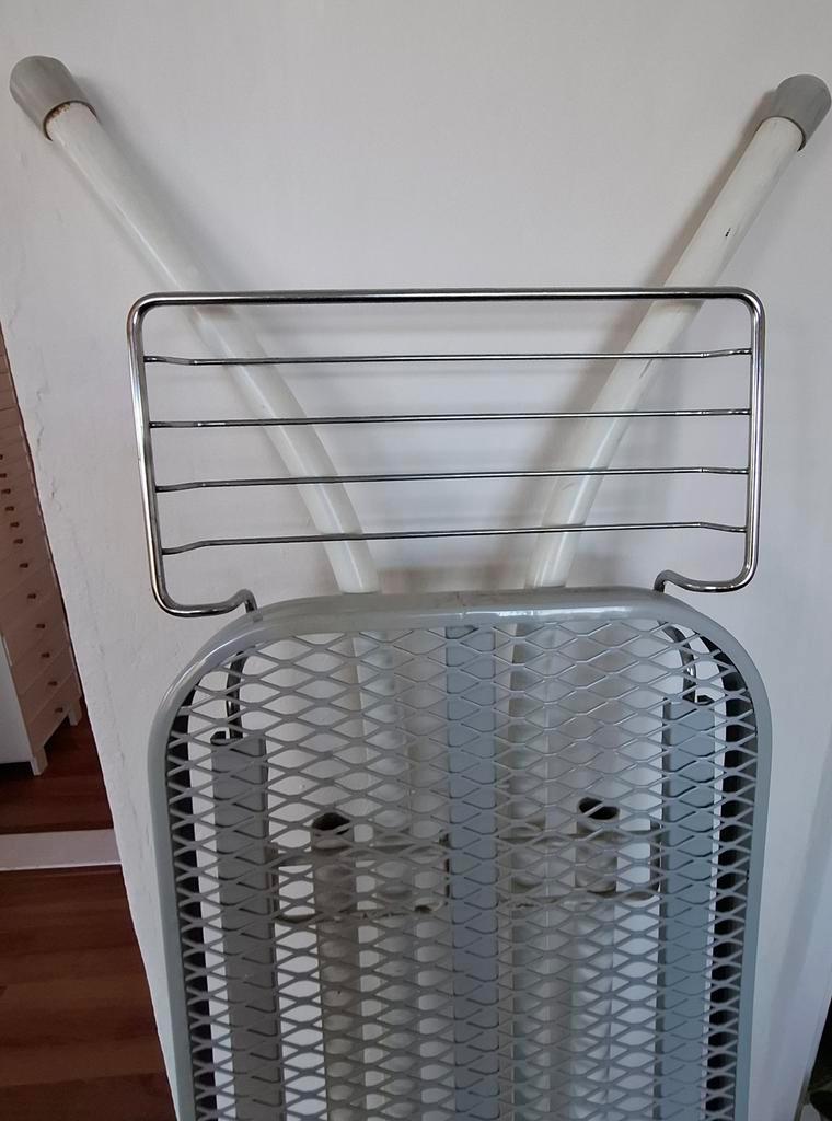 Gratis strijkplank Tomado zonder hoes