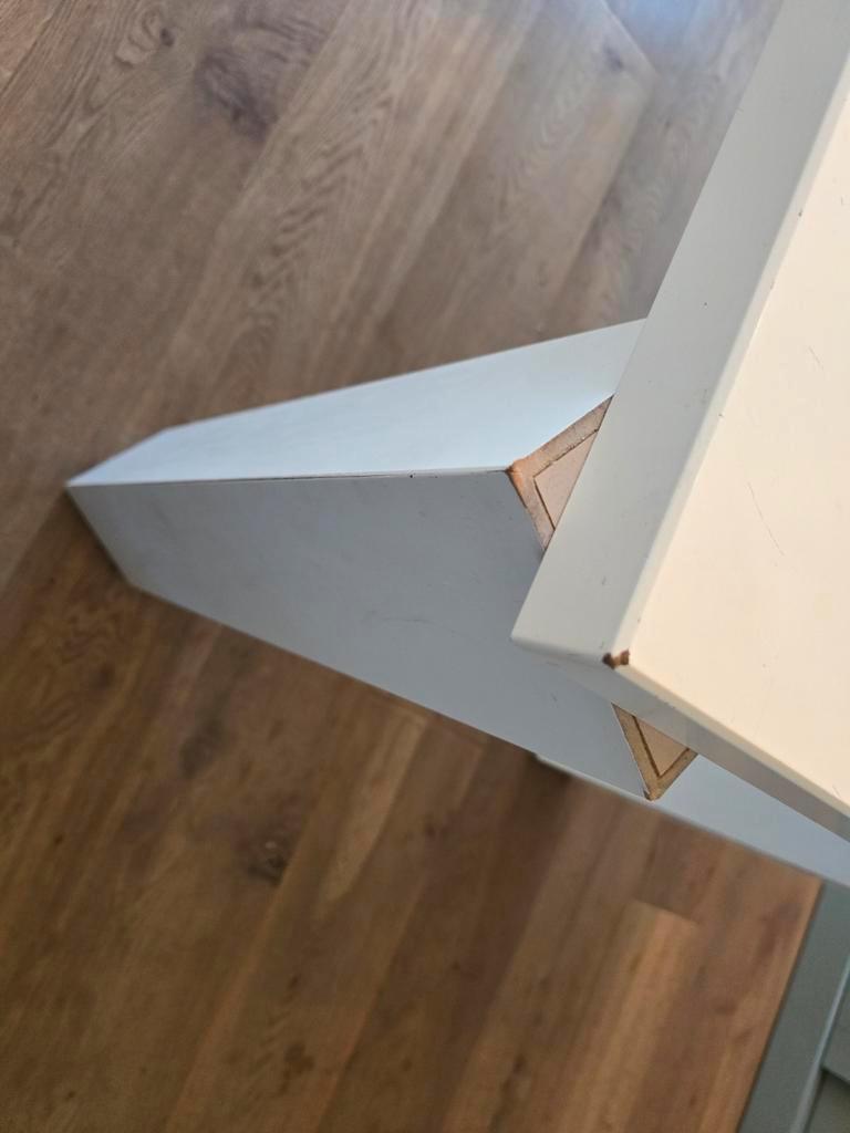 Gratis op te halen.Witte, stijlvolle eettafel - 2 meter lang