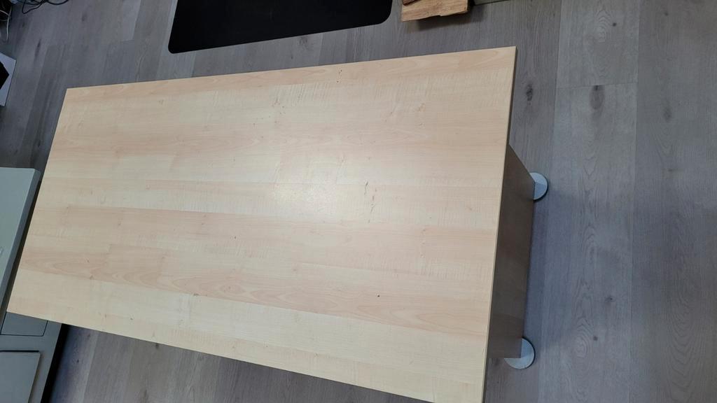 gratis eenvoudig bureau