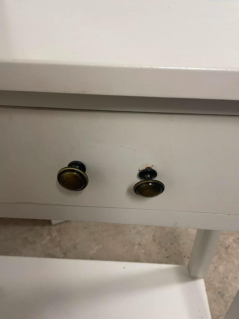 GRATIS Witte sidetable/dressoir