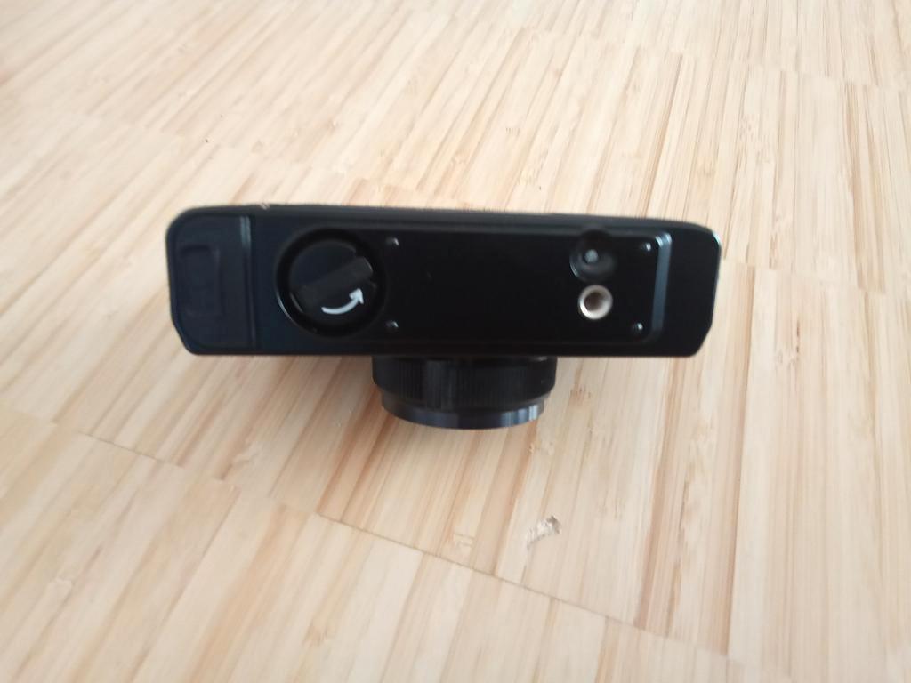 Vintage camera Minolta hi matic met ingebouwde flitser