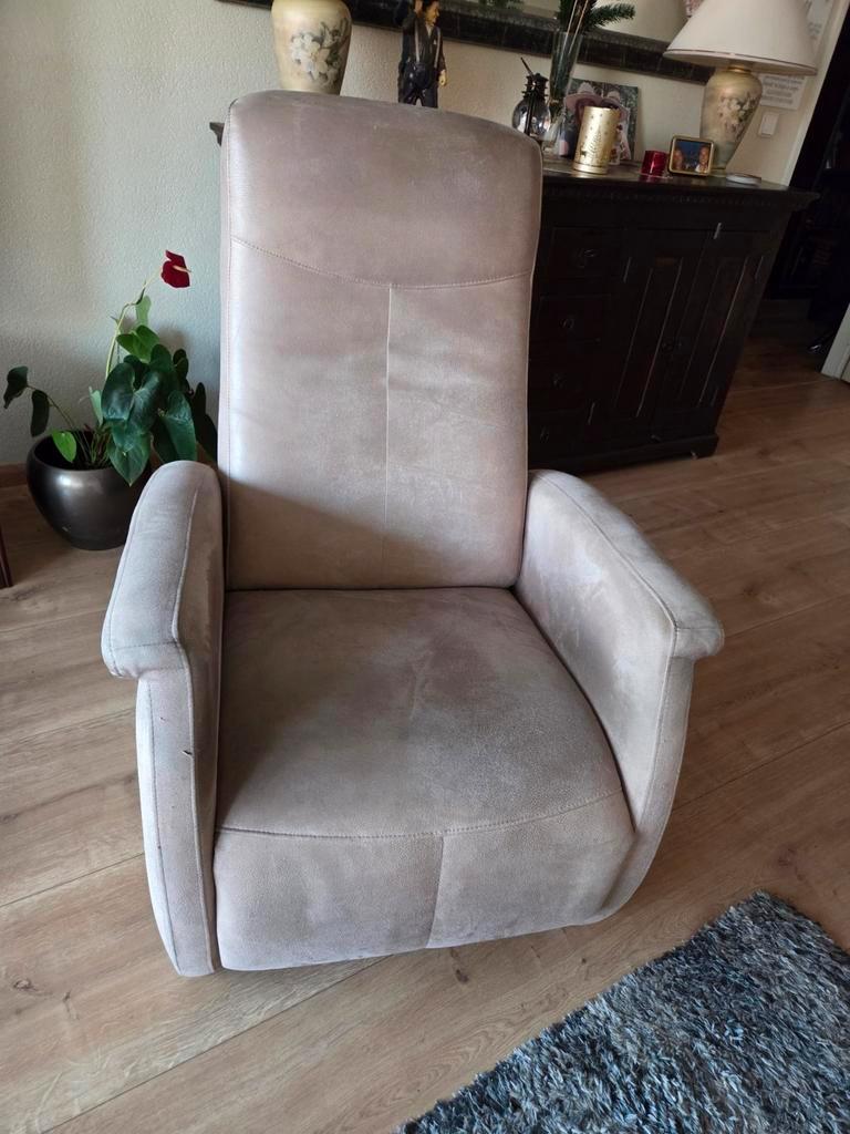 2 relaxstoelen in goede staat