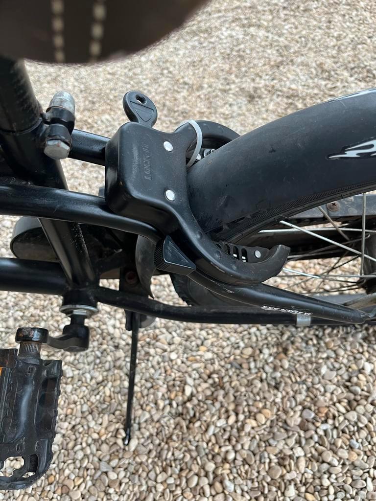 Twee kinderfietsen (18 & 20 inch) - Opknappers