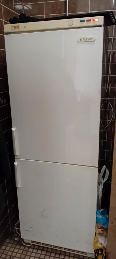 Frigidaire koelkast/vriezer GRATIS