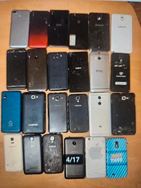 GEZOCHT(GRATIS)OUDE/DEFECTE TELEFOONS/TABLET, GRATIS
