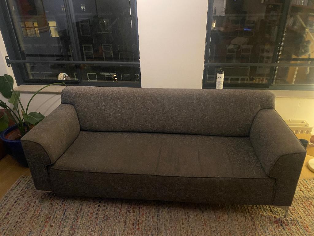 Grijze bank (gratis ophalen)