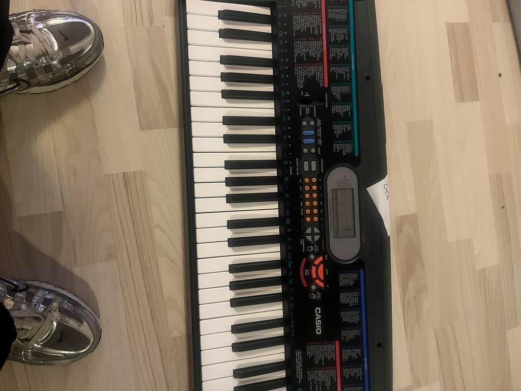 Casio CTK-401 Keyboard (Zonder Stroomkabel)