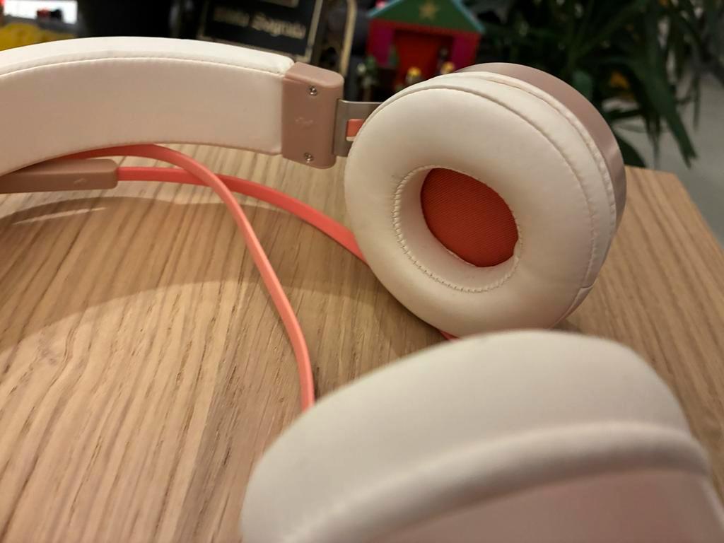 Roze/gebroken witte (kinder) Koptelefoon - Gebruikt