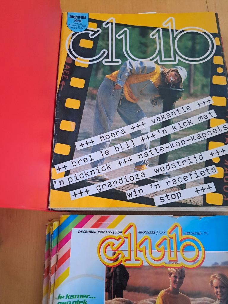 Club tijdschriften met opbergmap