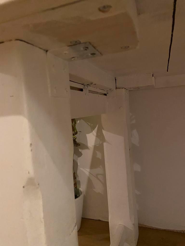 Stevige houten 6-persoons eettafel