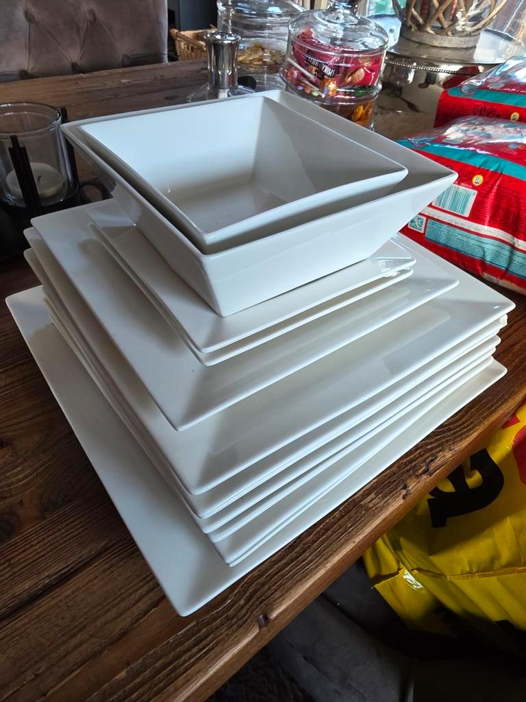 Borden en schaaltjes