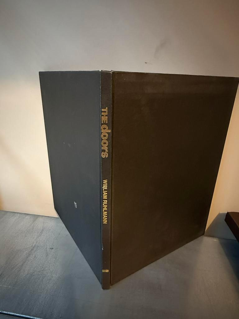 Let Them Photograph Your Soul - Jim Morrison Biografie