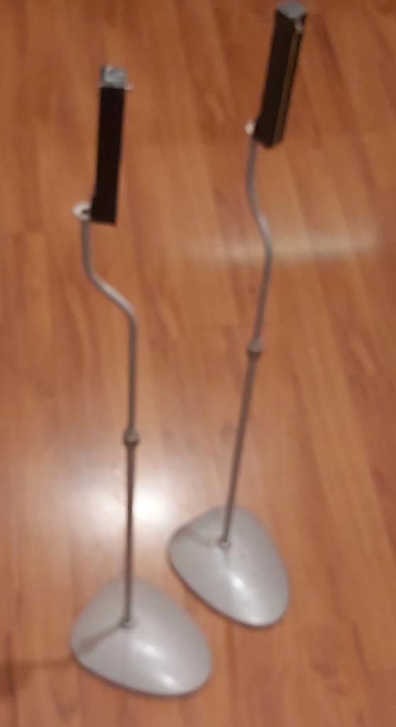 Zilverkleurige speakerstands - Gratis af te halen