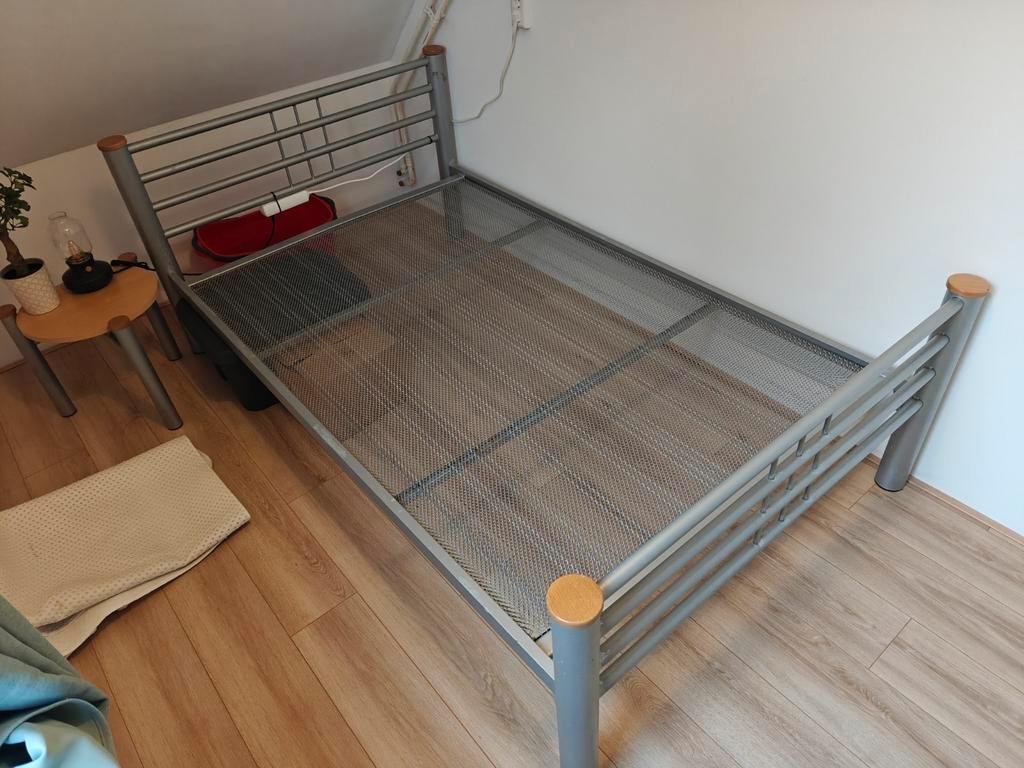 Stalen bedframe + matras 120cm*200