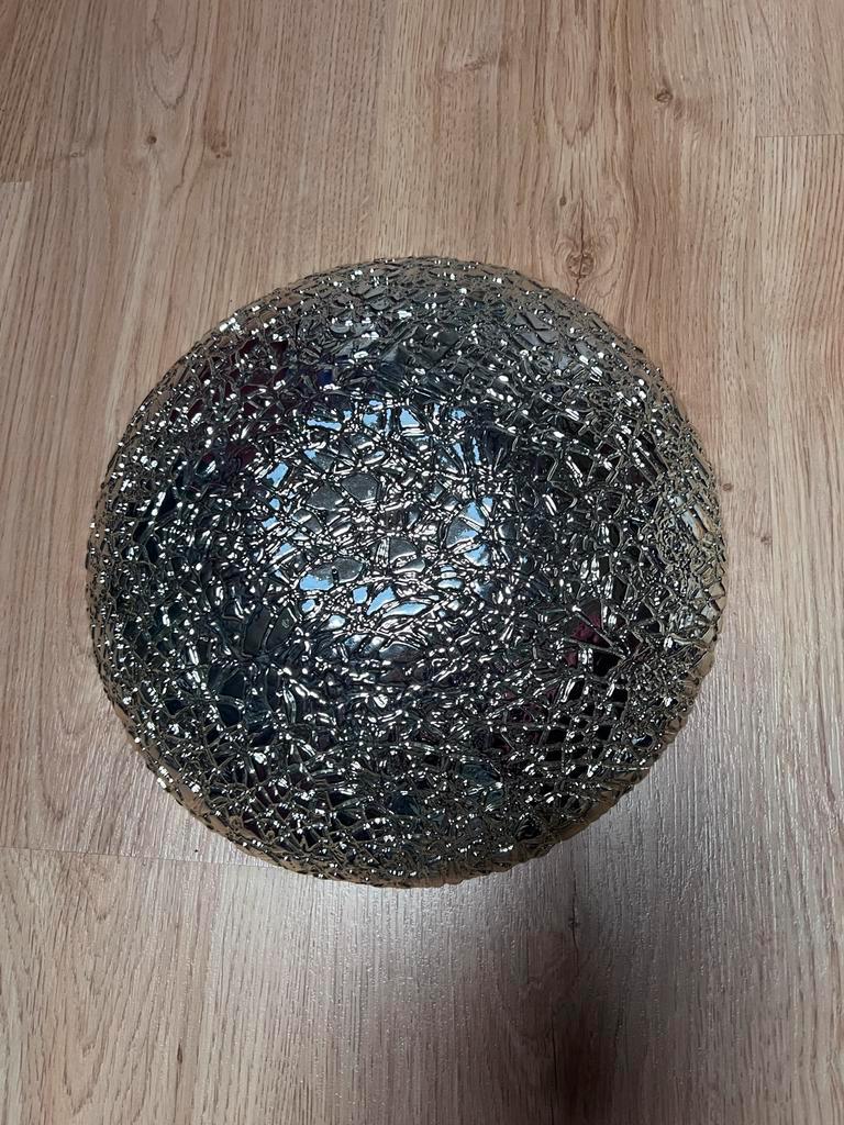 Decoratieve schaal van porselein/keramiek