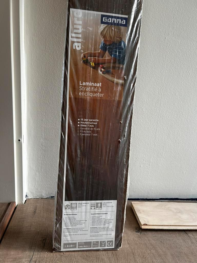 2 soorten Gamma laminiaat 4 en 1 pak