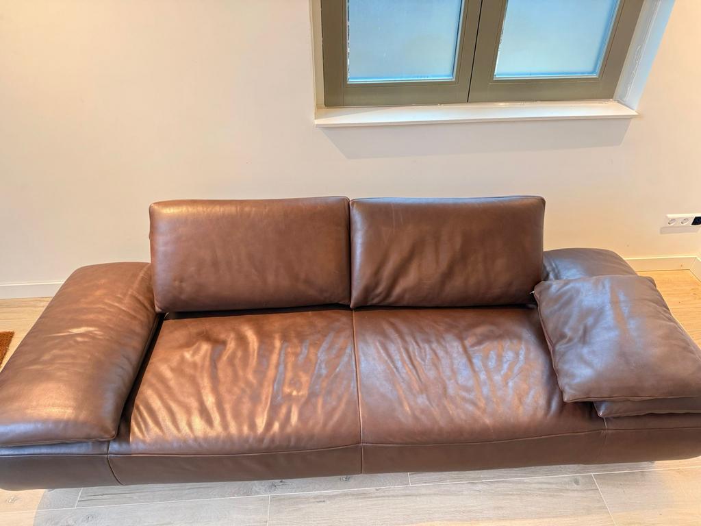Bruine lederen bank - Tweepersoons