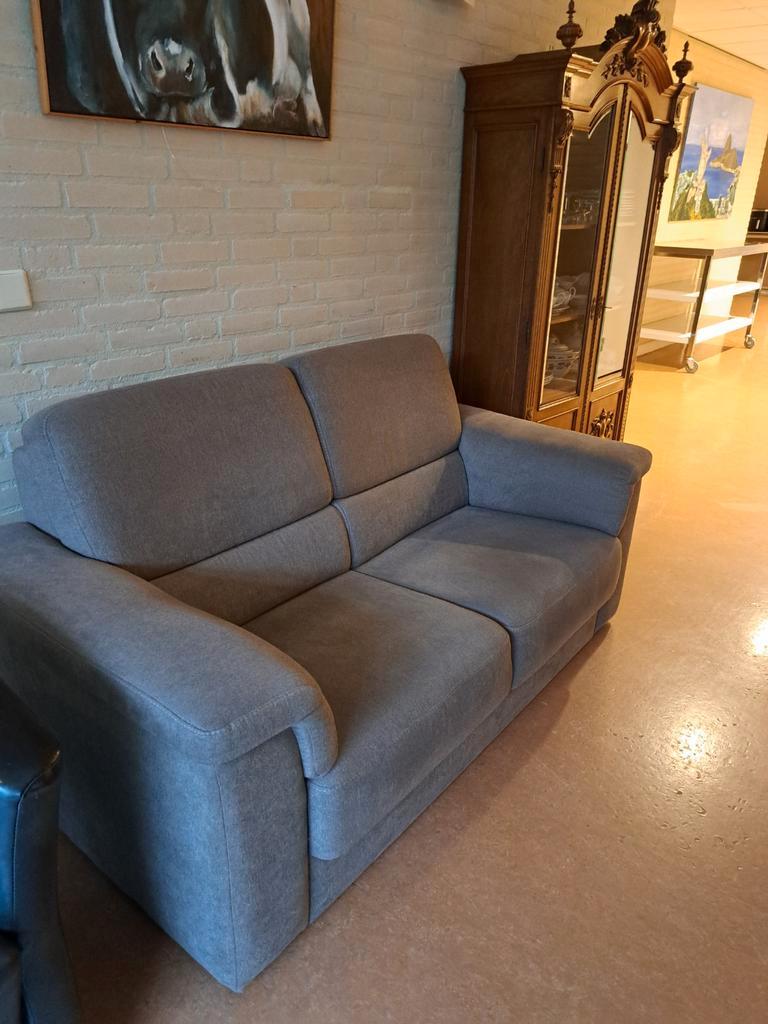 Tweezitsbank in nette staat - 175cm breed