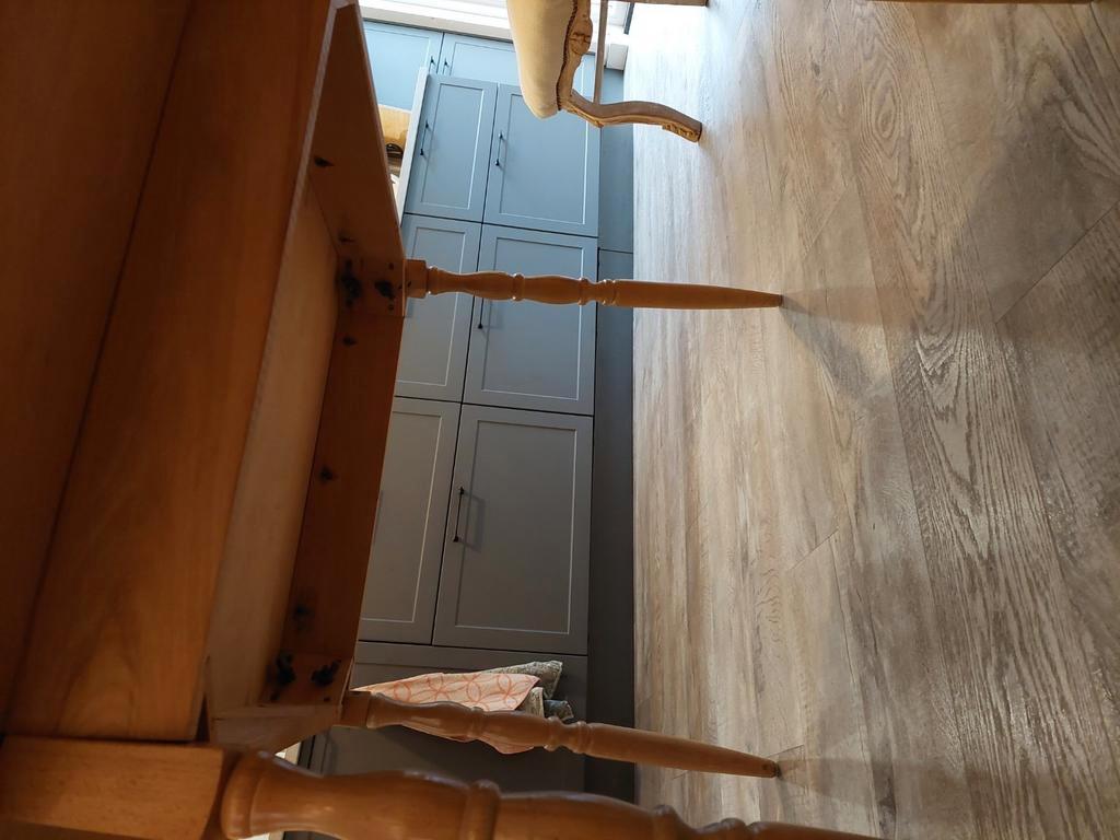 Gratis af te halen: houten tafel