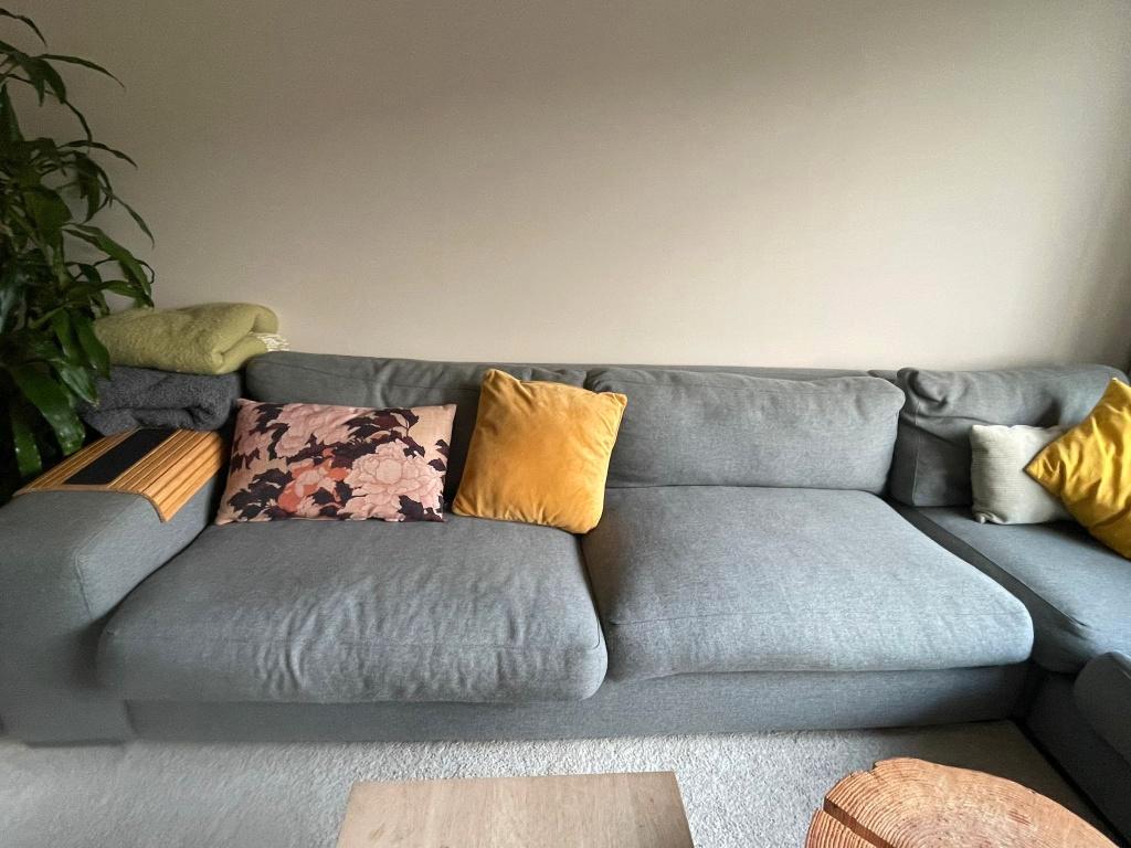 Grijze hoekbank gebruikt - gratis af te halen